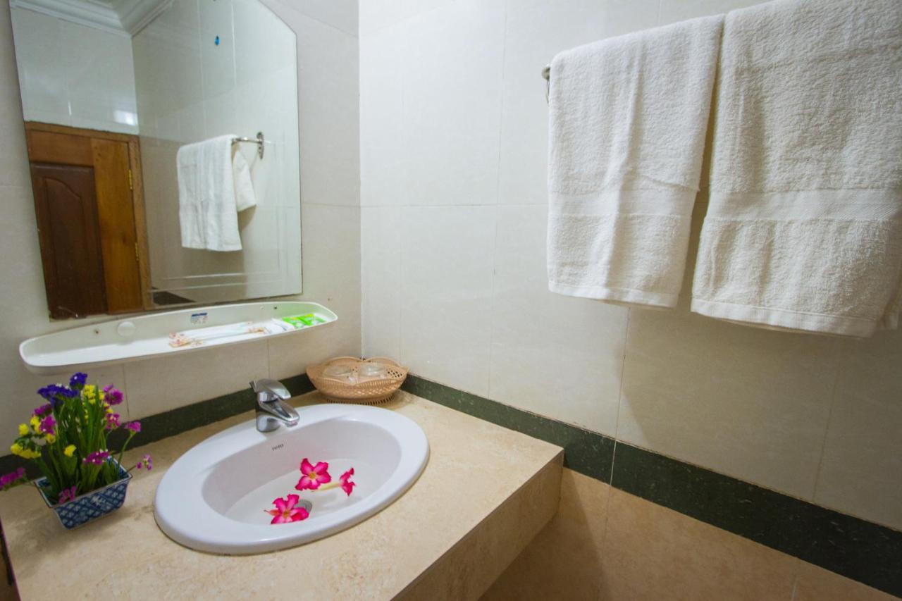 Botoum Hotel Sisophon Habitación foto