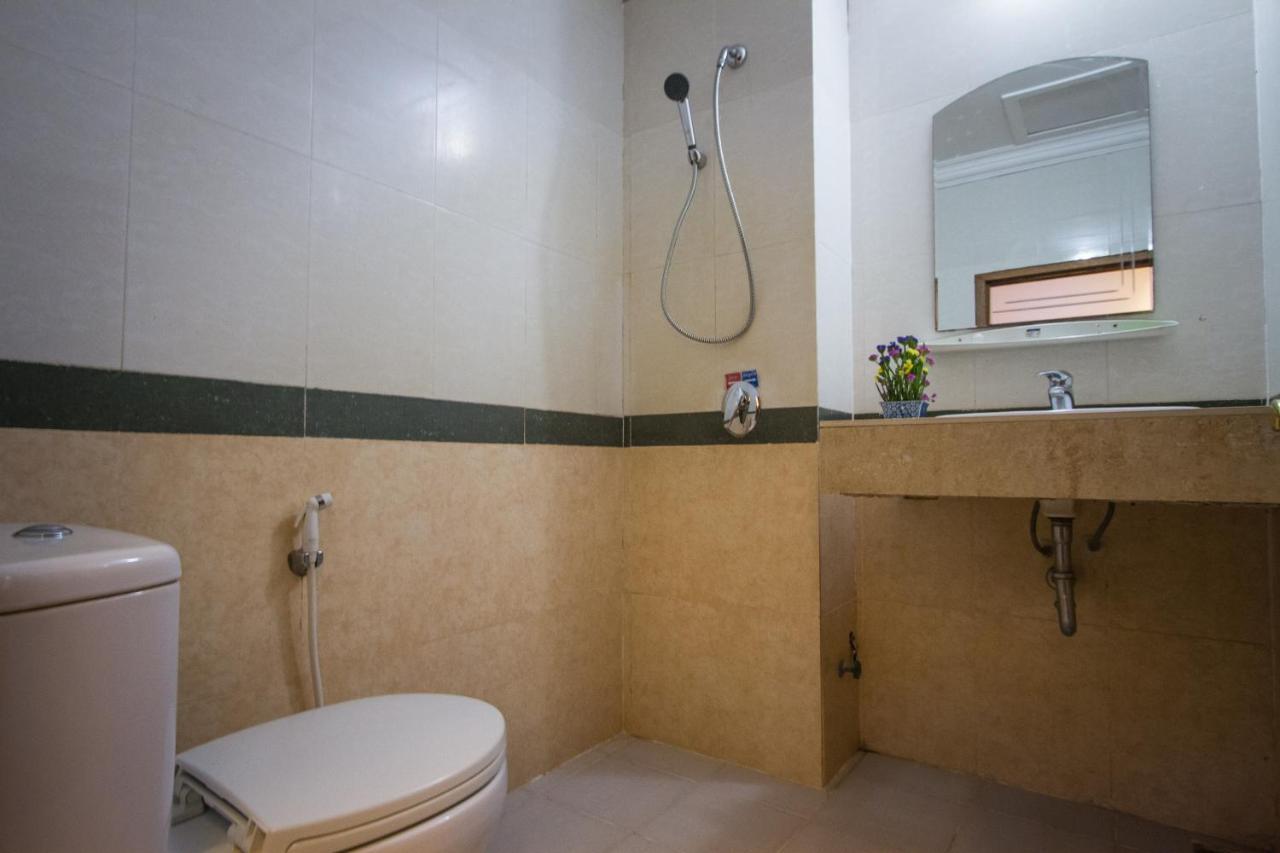 Botoum Hotel Sisophon Habitación foto